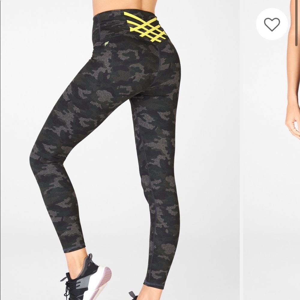 Fabletics Camo set - Picture 3 of 4